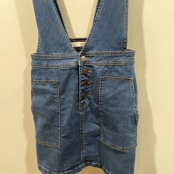 Jean skirt with overal straps/ jean skirt with suspenders/ fall skirt jean - Picture 2 of 7
